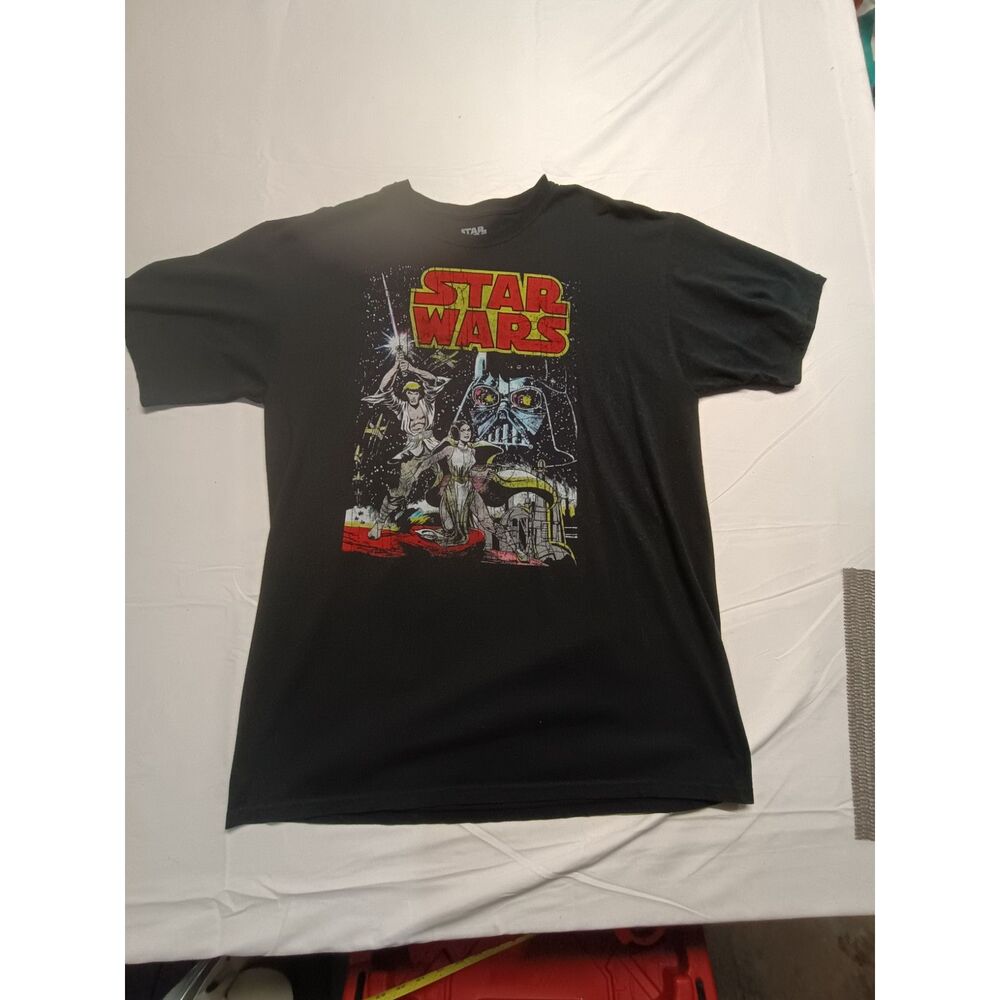 Star Wars Branded Star Wars men's t-shirt size XLT has Darth Vader and Luke Skyw